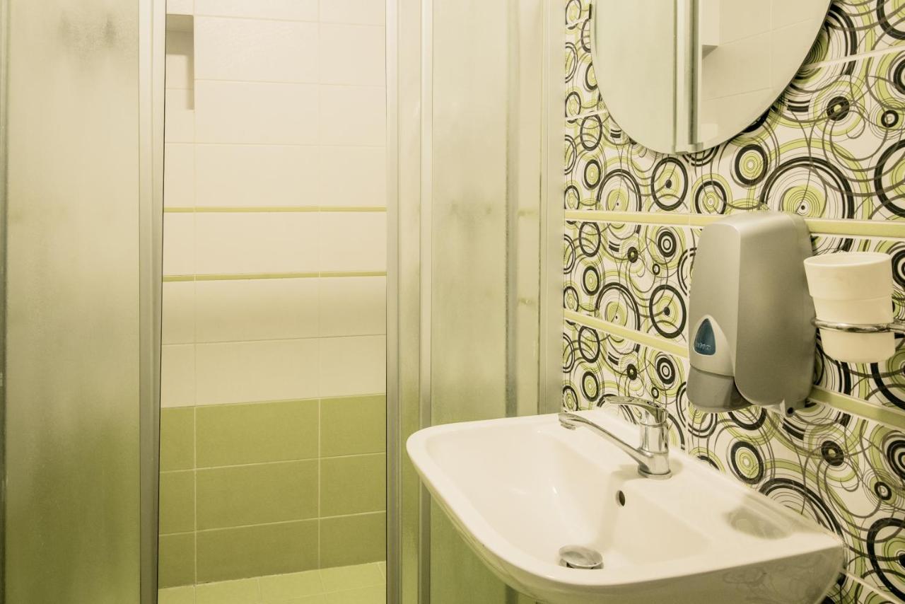 Triple Room with Shared Bathroom,1173692826:JPEG